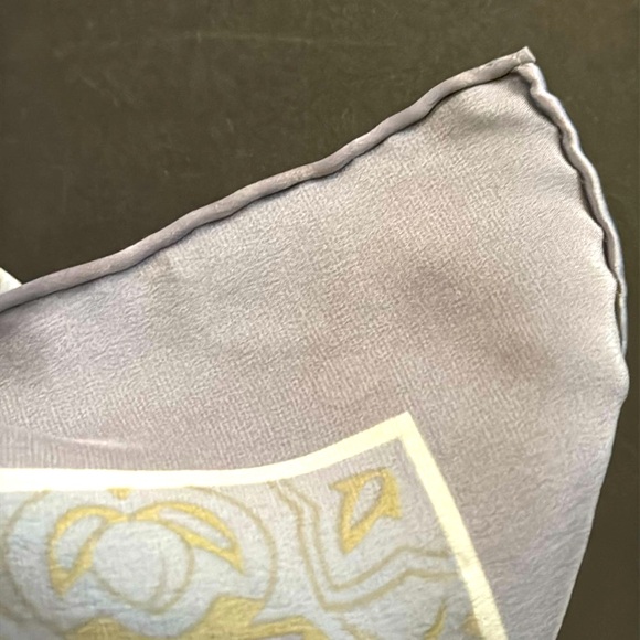 Large Japanese Pictorial Silk Scarf - Picture 10 of 17